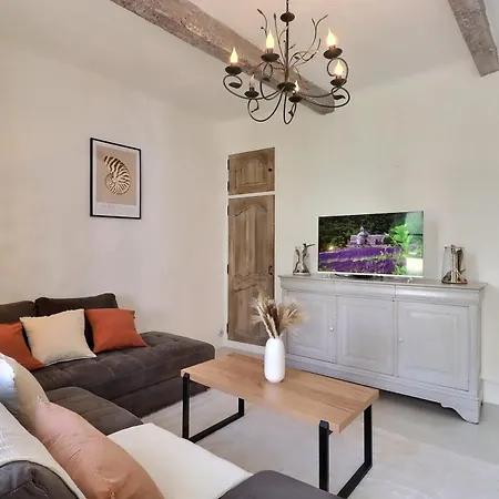 L'oustaou De Village Square Holiday home Ventabren